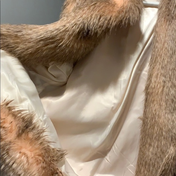 Faux fur coat - Picture 3 of 4